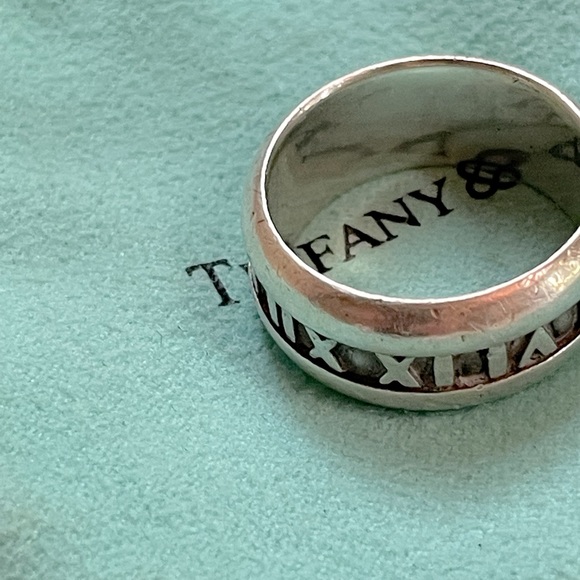 ****SOLD***Tiffany & Co ATLAS Silver Ring Size 7 No Longer Available******* - Picture 3 of 5